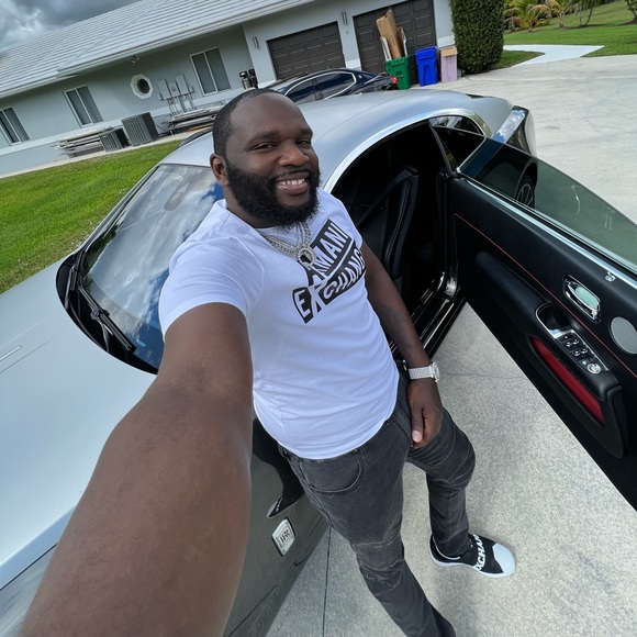 Meet your Posher, Melvin - Picture 2 of 7